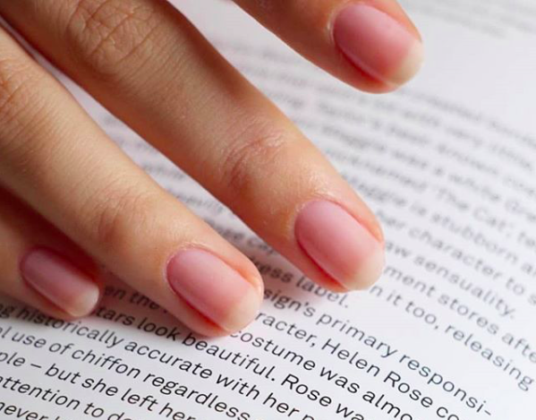 Healthy Nails: The Complete Guide to Strong, Beautiful, and Well-Maintained Nails